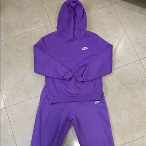 Nike Girls Hoodie and Sweatpants Set